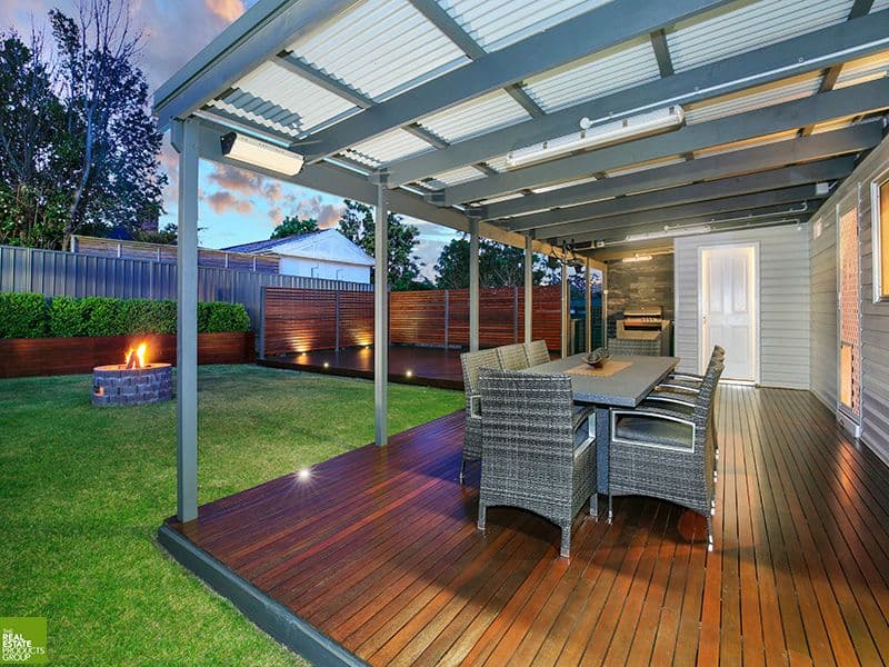 18 Stanley Avenue, Farmborough Heights - Thumbnail 2
