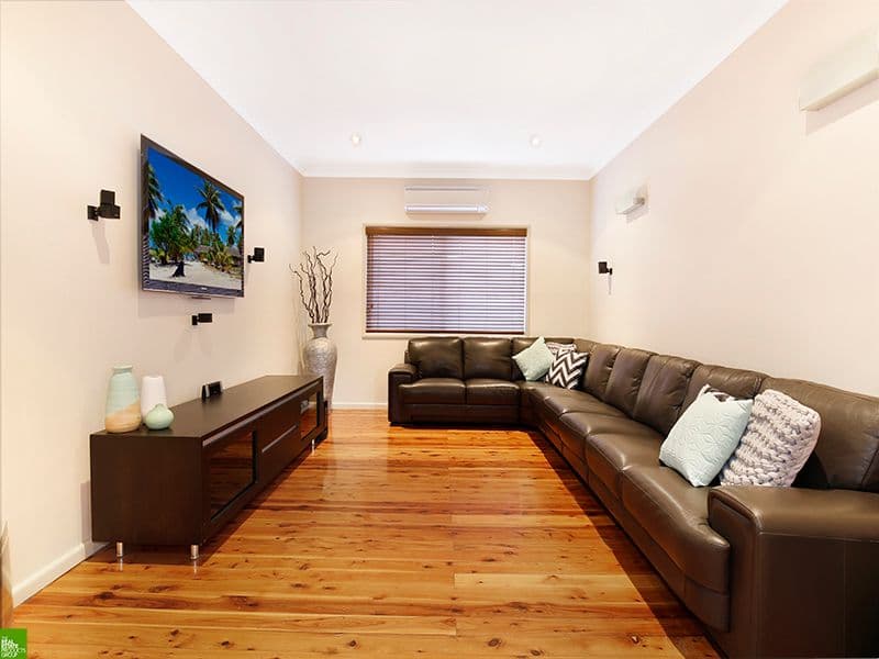 18 Stanley Avenue, Farmborough Heights - Thumbnail 4