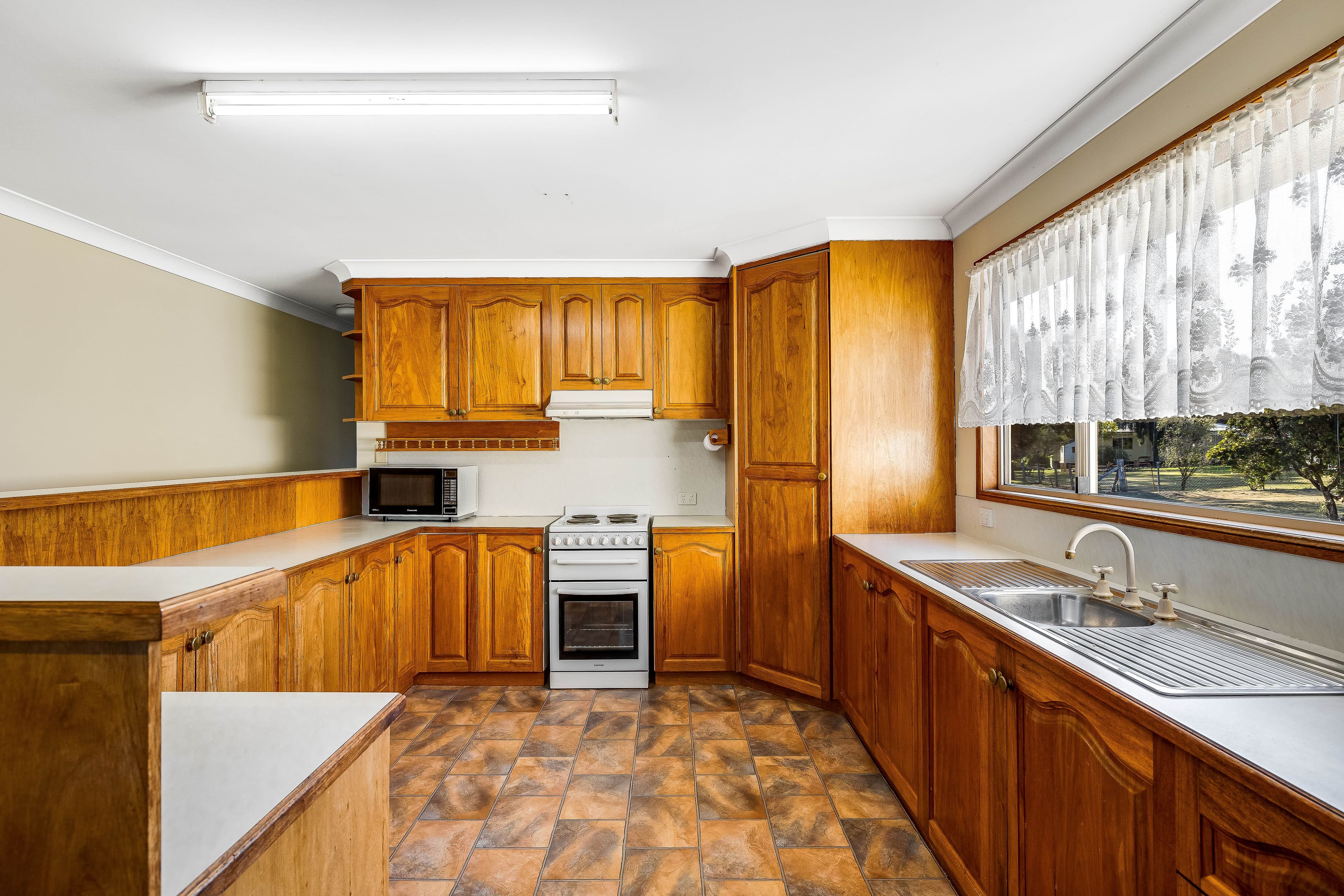 28 Valley View Drive, Meringandan West QLD 4352, Meringandan West - Thumbnail 5
