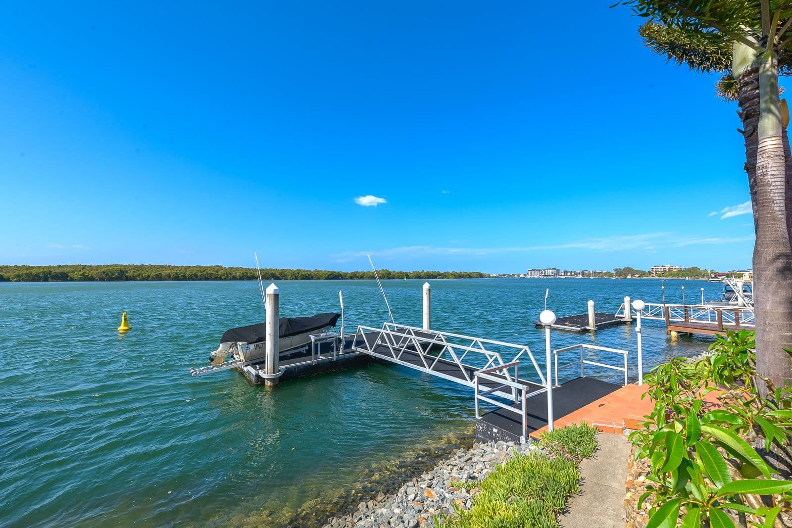 7 Arrowsmith Court, Paradise Point QLD 4216, Paradise Point - Thumbnail 3