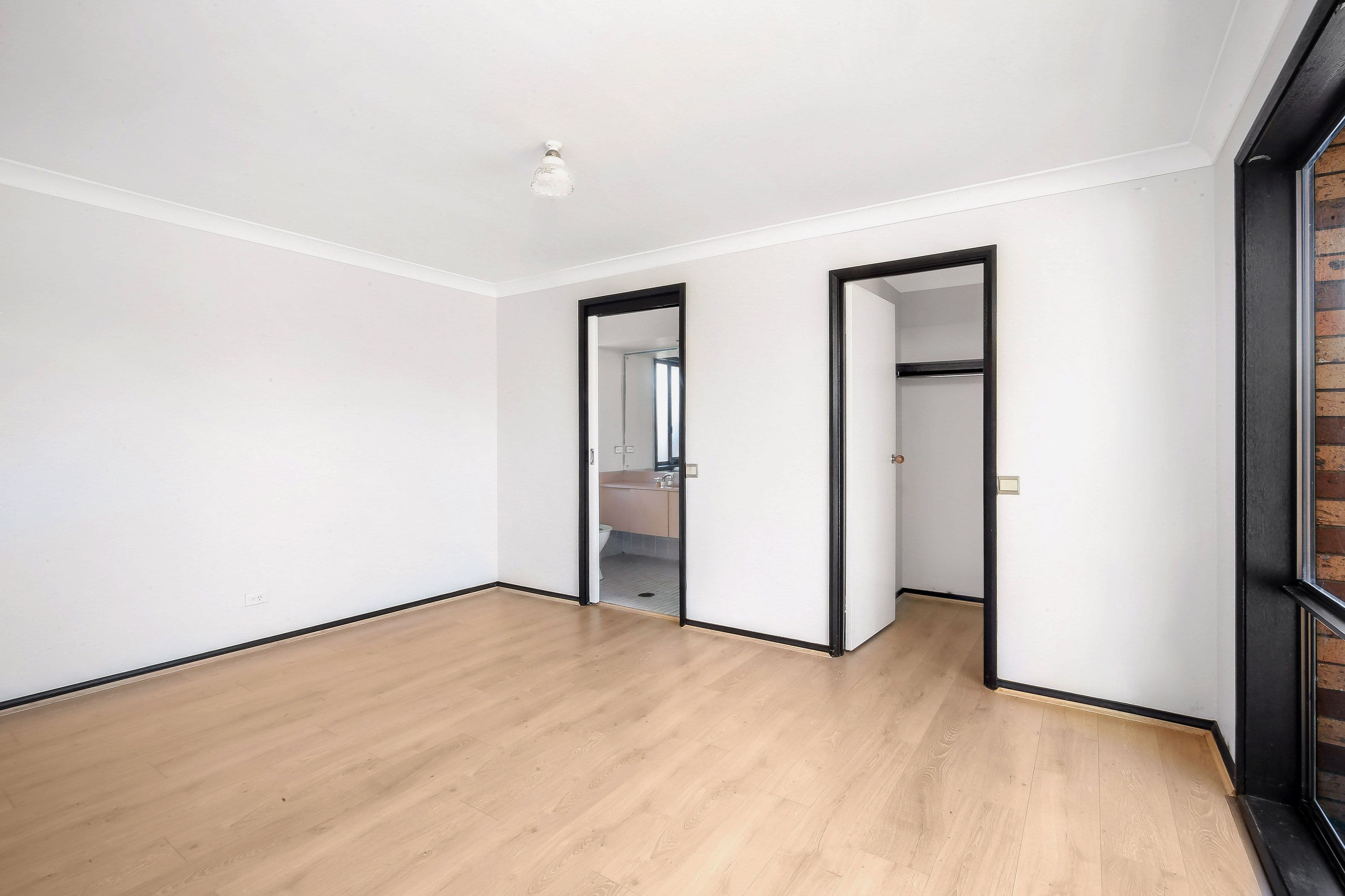 3A Endeavour Road, Georges Hall NSW 2198, Georges Hall - Thumbnail 4