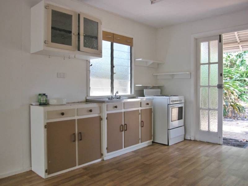100 Christensen Street, MACHANS BEACH QLD 4878, Machans Beach - Thumbnail 8