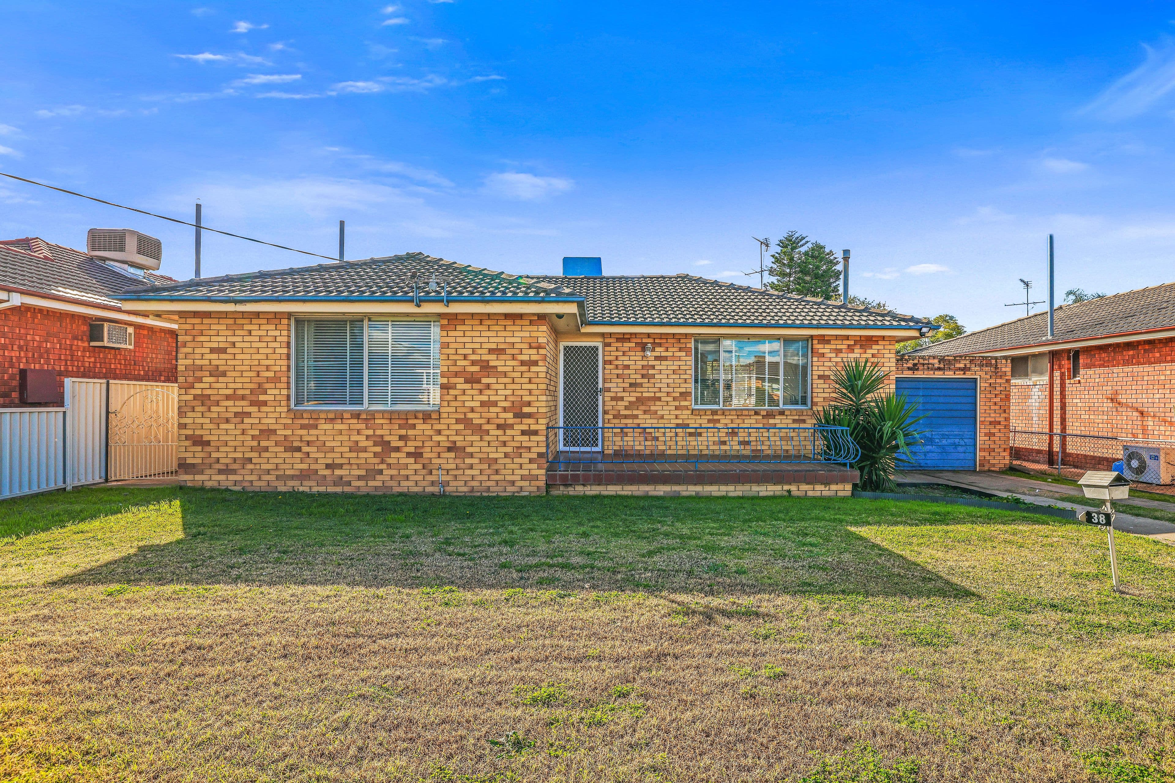 38 Margaret Street, Tamworth NSW 2340, Tamworth - Image 1