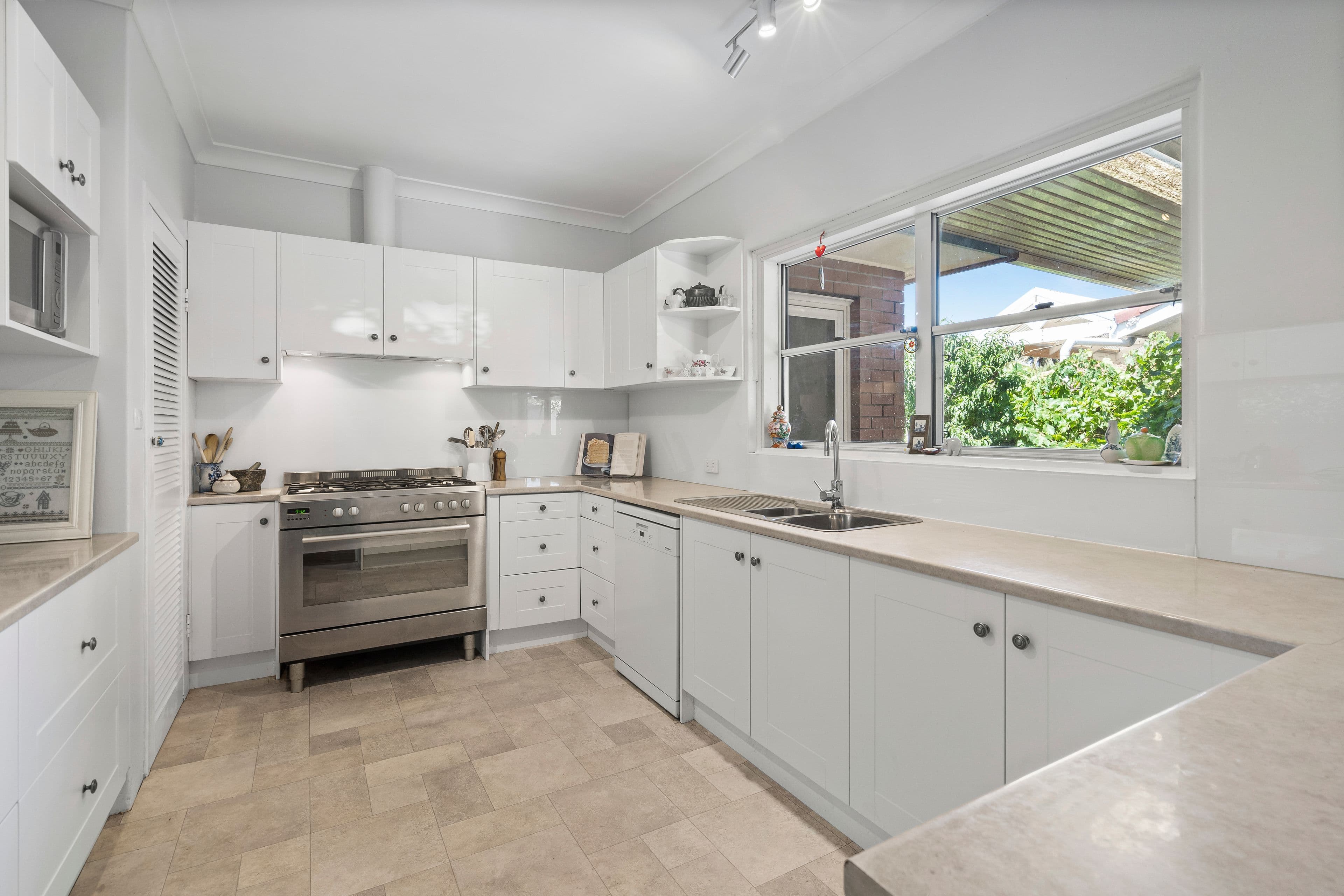 1 Ulah Place, Semaphore Park SA 5019, Semaphore Park - Thumbnail 5