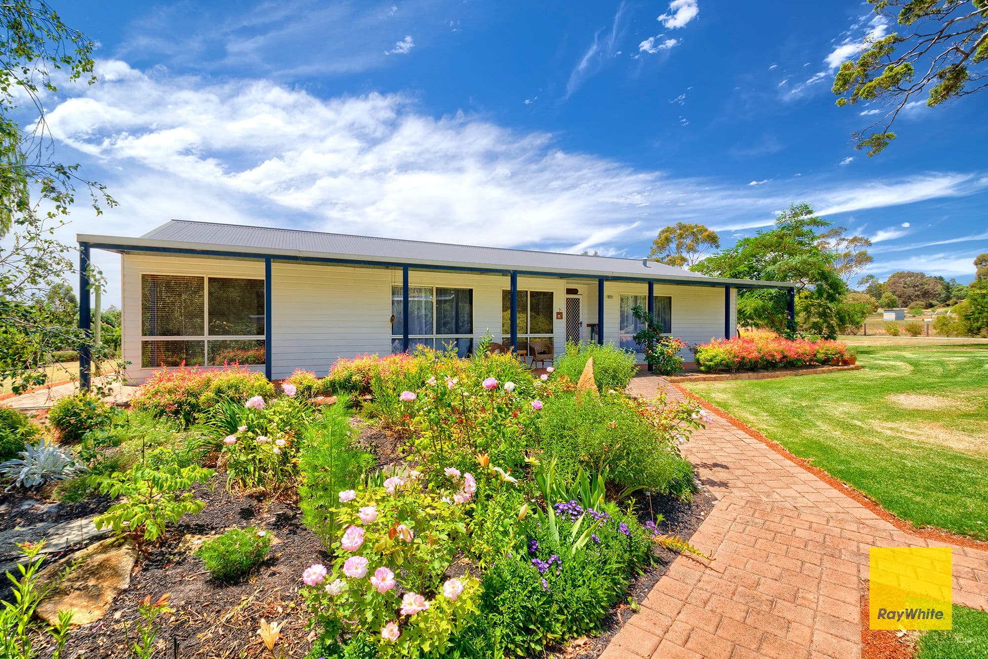 31 Silverstar Court, Millbrook WA 6330, Millbrook - Thumbnail 2