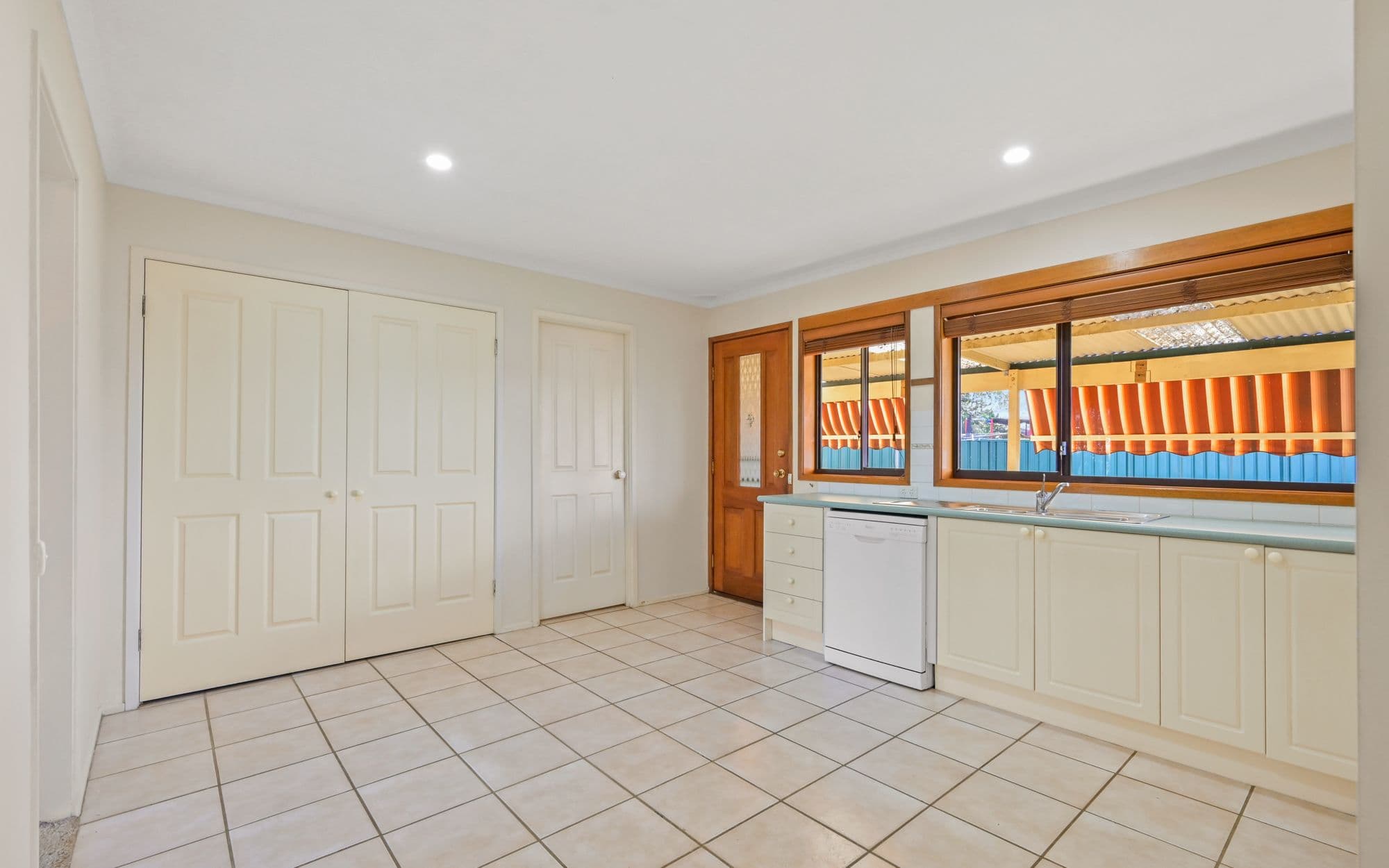6 Galashiels Avenue, St Andrews NSW 2566, St Andrews - Thumbnail 5