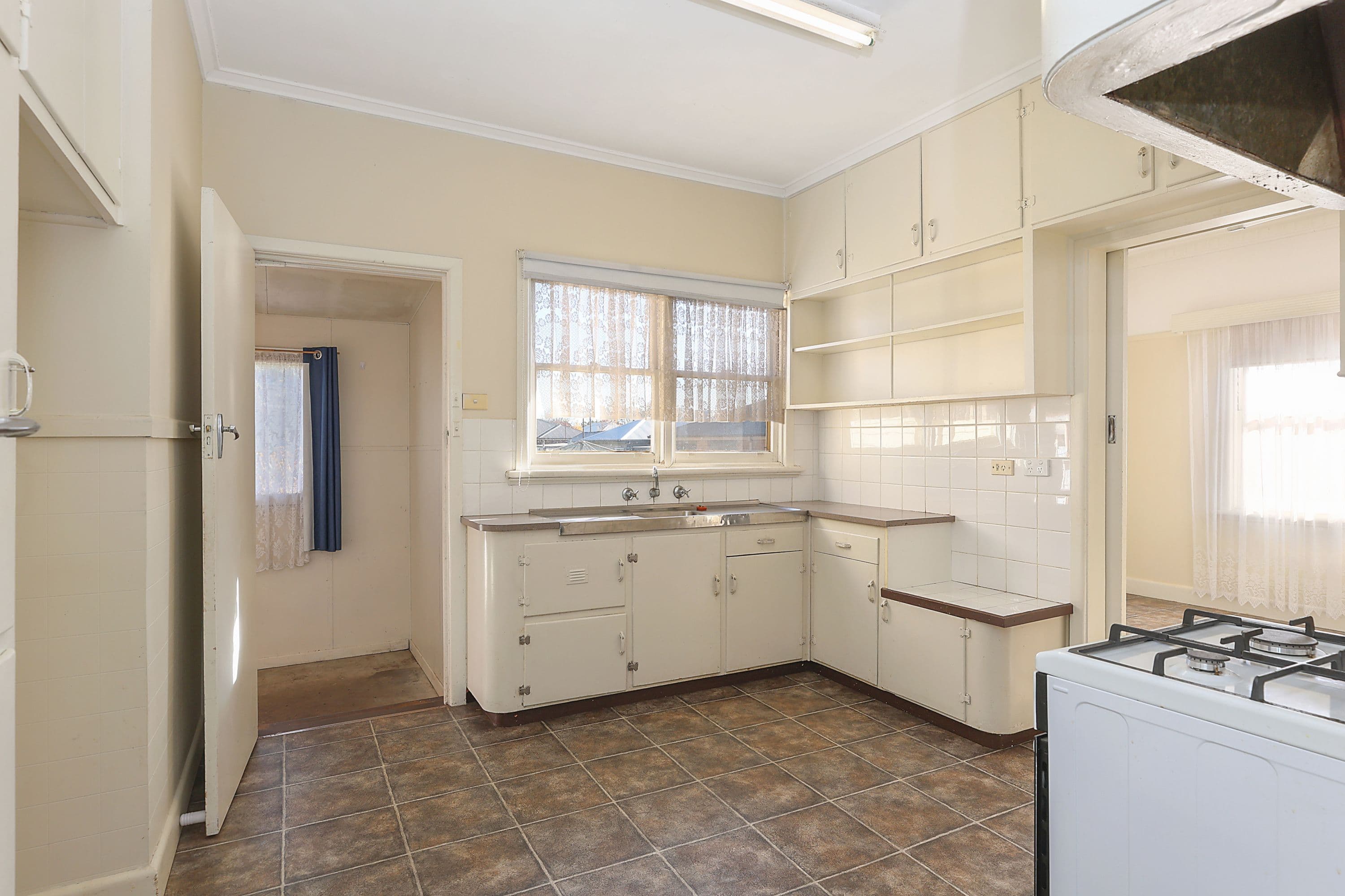 1 Daskein Street, Camperdown VIC 3260, Camperdown - Thumbnail 3