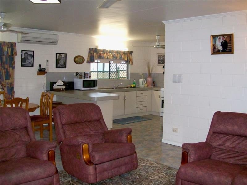 23 Nelson Street, INNISFAIL QLD 4860, Innisfail - Thumbnail 2