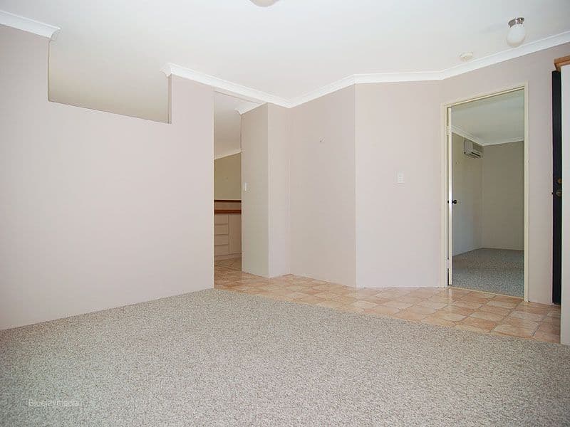 61 Vaucluse Crescent, ELLENBROOK WA 6069, Ellenbrook - Thumbnail 5