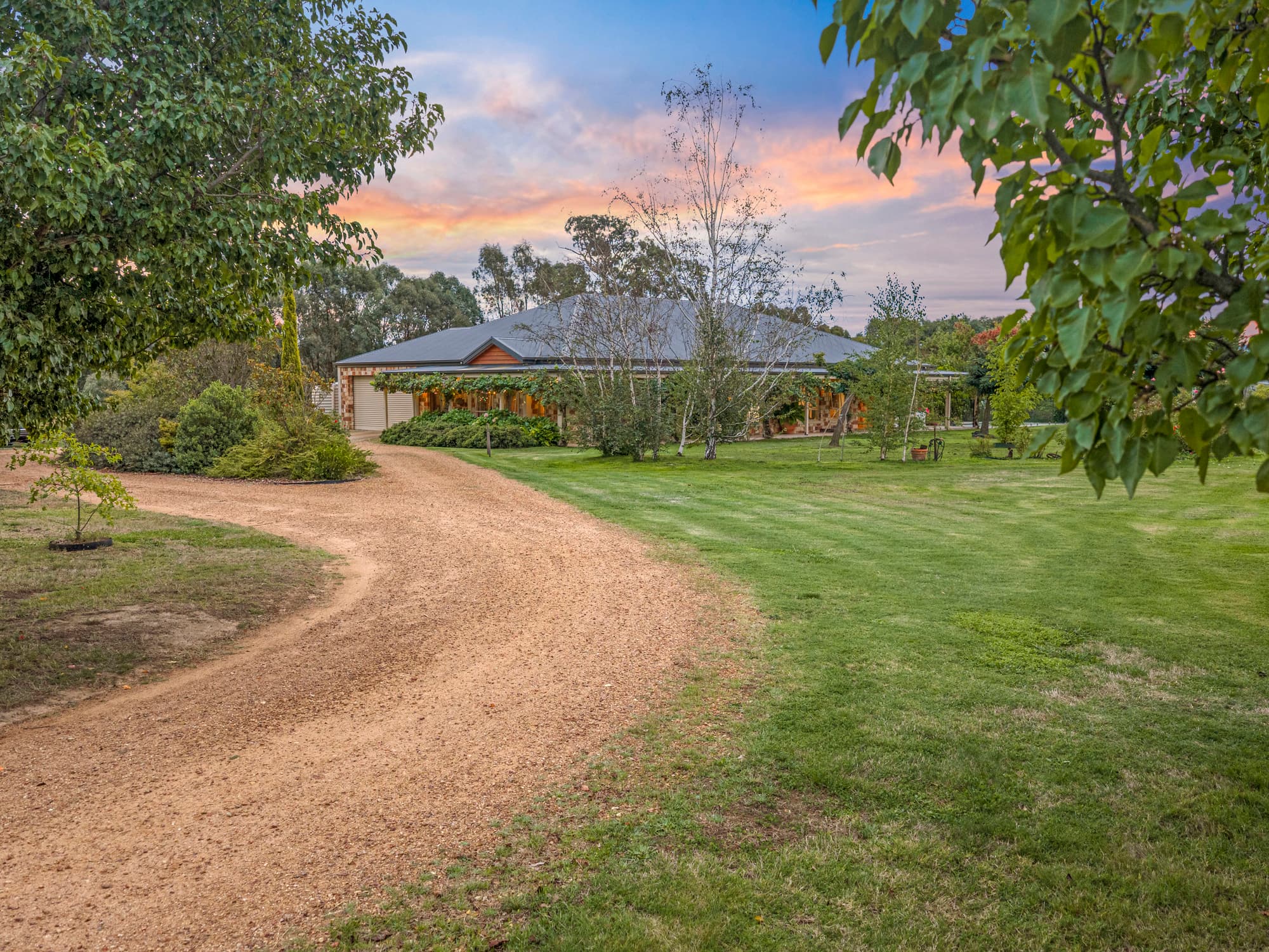 219 Ogilvies Road, Mansfield, Mansfield - Thumbnail 3
