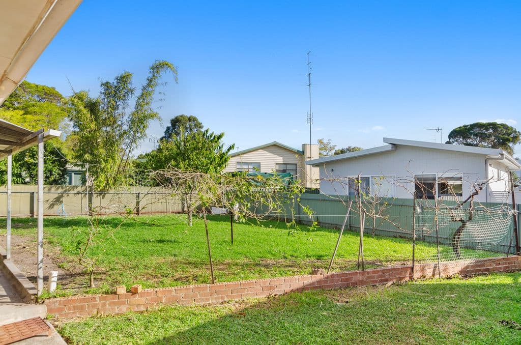 17 Barellan Avenue, Dapto - Thumbnail 8