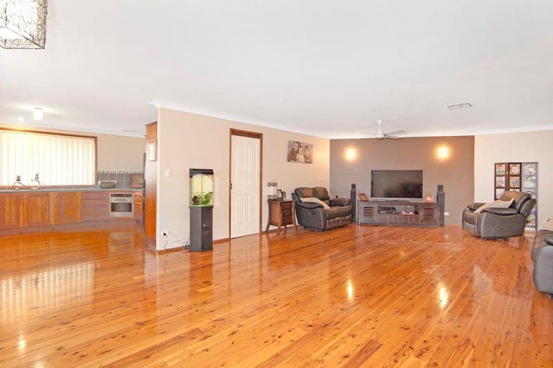 59 Elizabeth Bay Drive, LAKE MUNMORAH NSW 2259, Lake Munmorah - Thumbnail 8