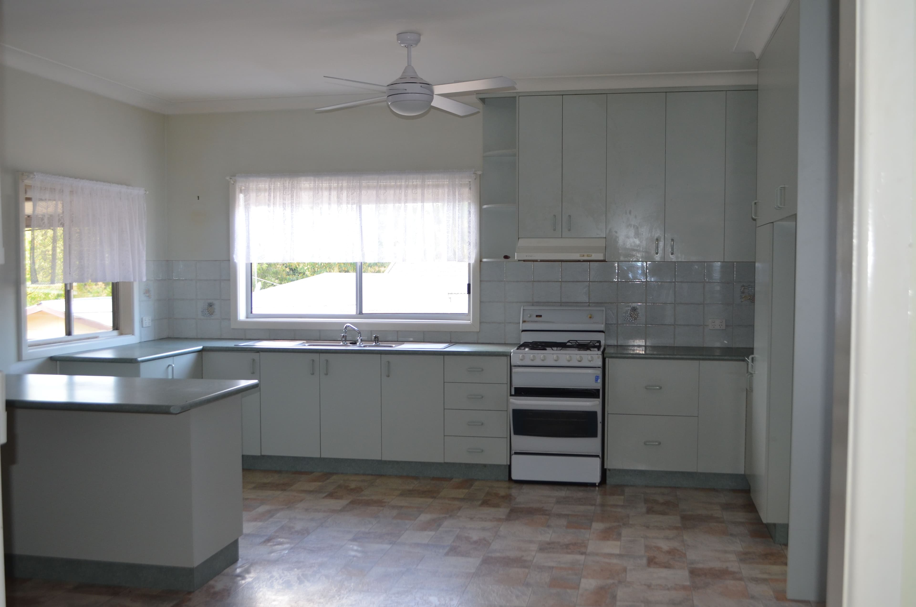 48 Forest Street, Tumut - Thumbnail 3