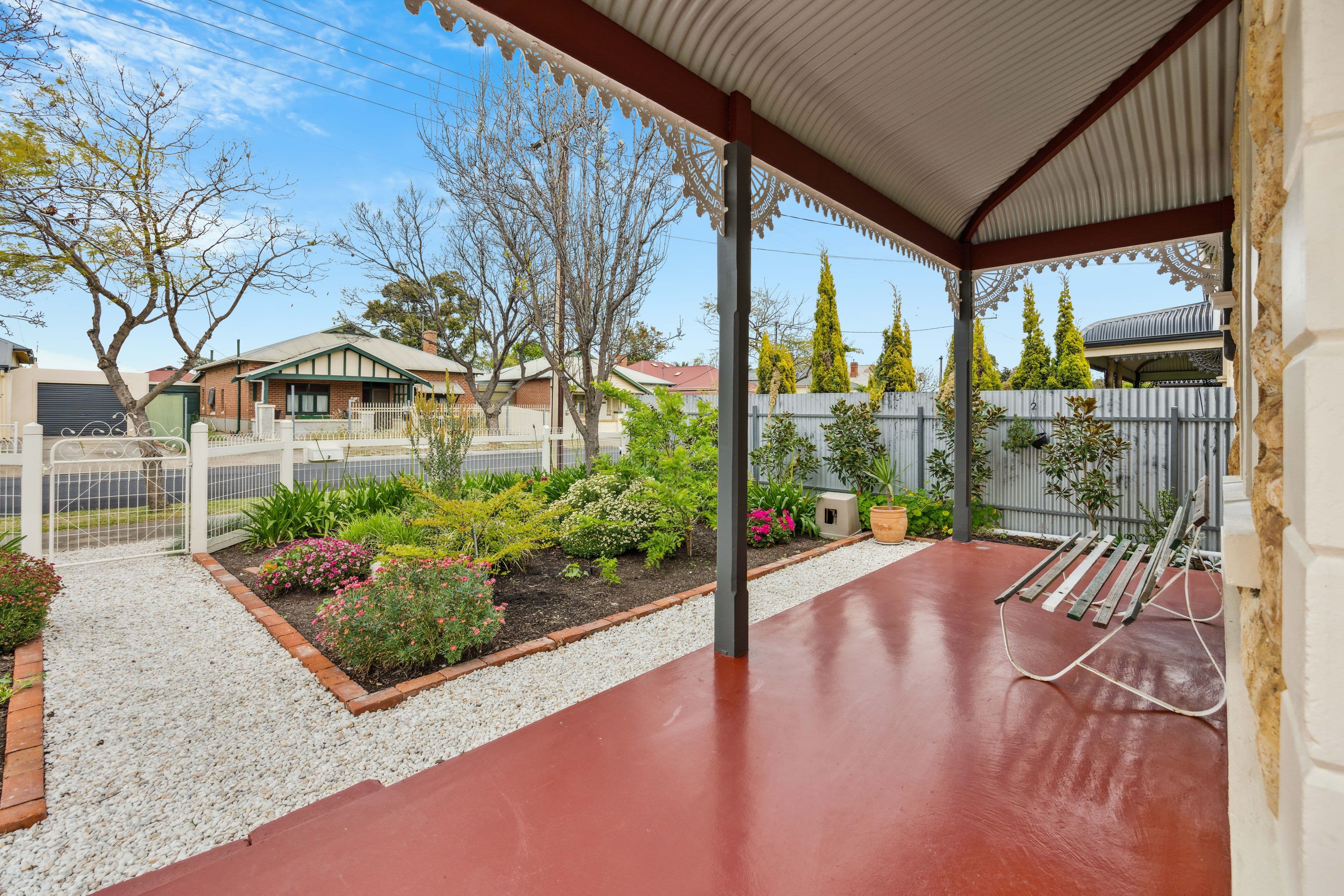 1 Charles Street, MAFFRA, Maffra - Thumbnail 2