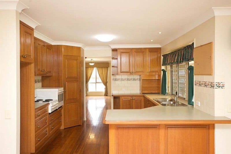 12 St Clair Crescent, WISHART QLD 4122, Wishart - Thumbnail 5