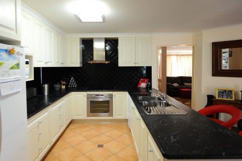 51 Redwood Street, NEWTOWN QLD 4350, Newtown - Thumbnail 2