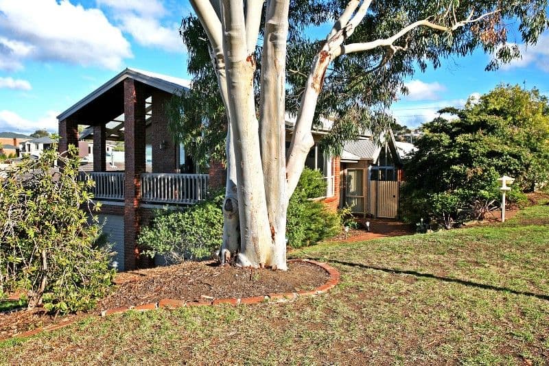 22 St Catherines Drive, HIGHTON VIC 3216, Highton - Thumbnail 2
