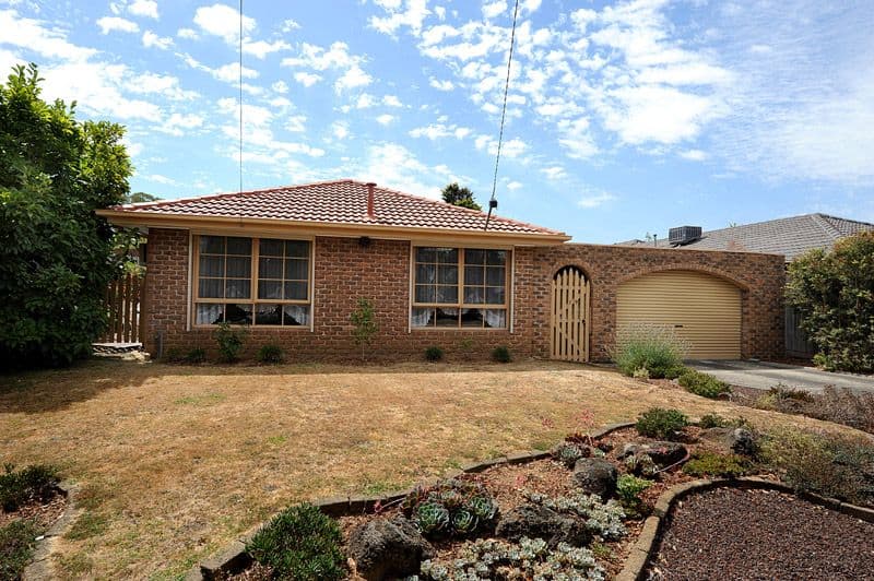 19 Renwick Road, FERNTREE GULLY VIC 3156, Ferntree Gully - Image 1