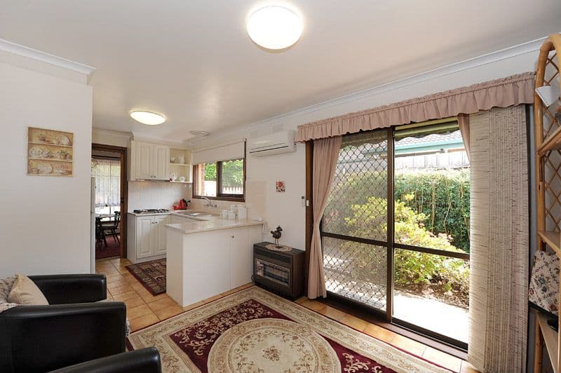 19 Renwick Road, FERNTREE GULLY VIC 3156, Ferntree Gully - Thumbnail 5