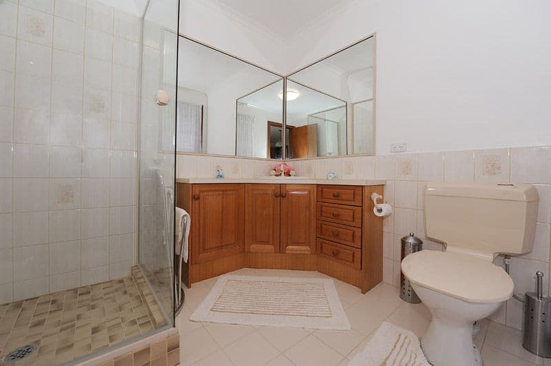 19 Renwick Road, FERNTREE GULLY VIC 3156, Ferntree Gully - Thumbnail 7