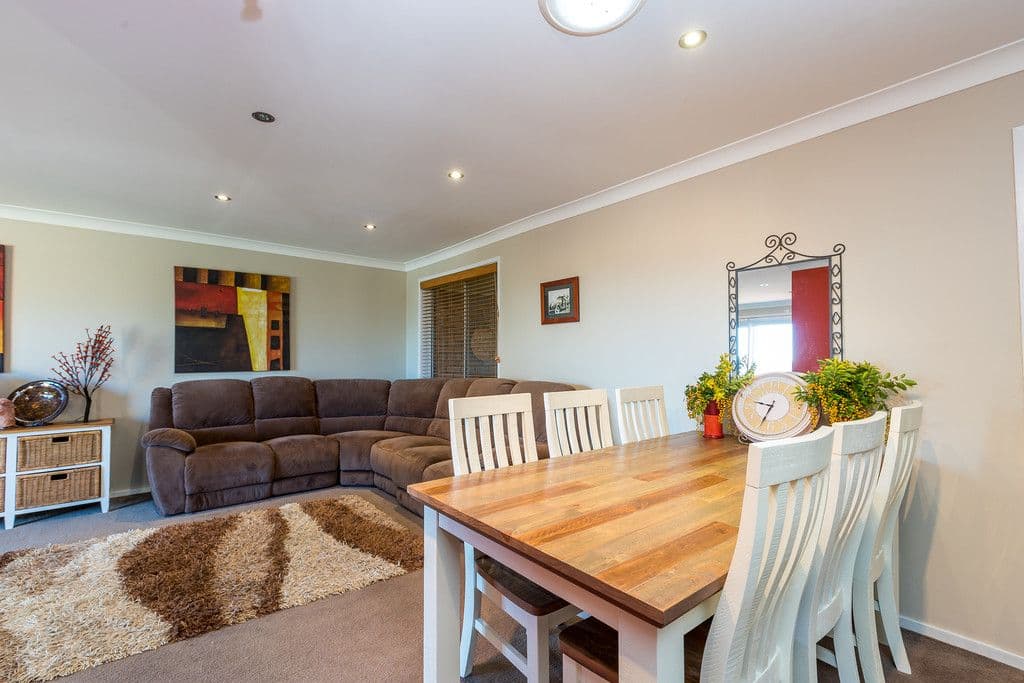 14 Holt Place, Raymond Terrace NSW 2324, Raymond Terrace - Thumbnail 7