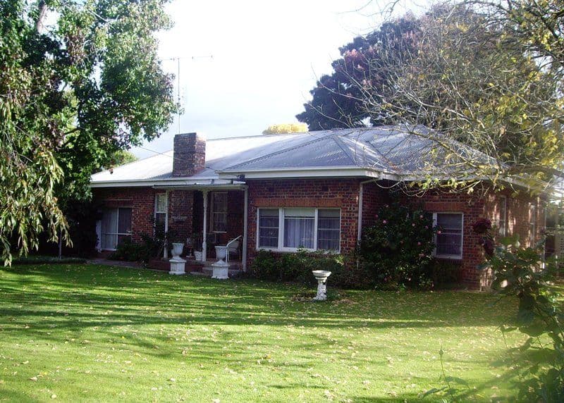 24 Livingstone Street, AVENEL VIC 3664, Avenel - Image 1