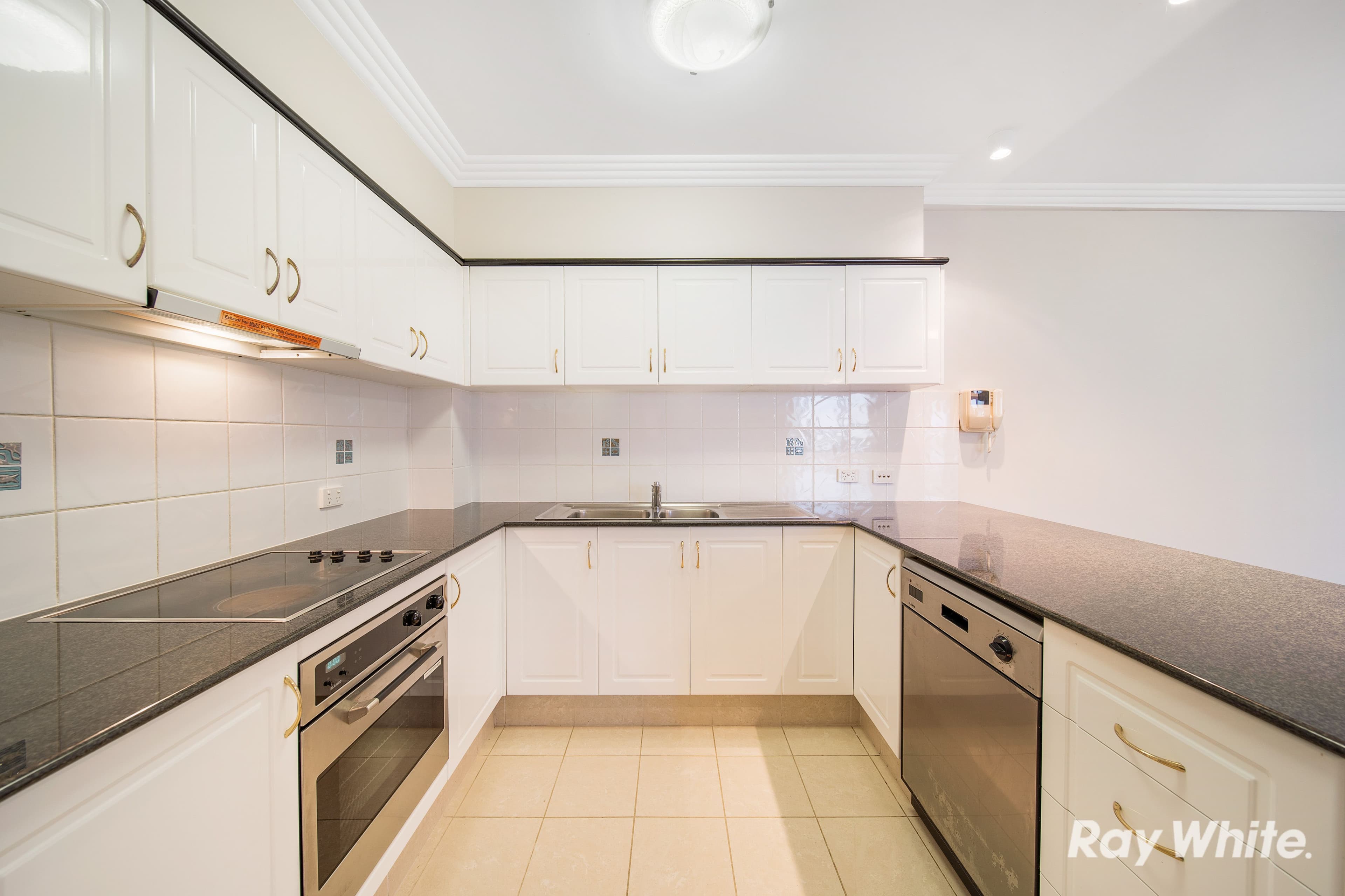 9 Murrajong Road (Springwood Tower Apartment Hotel), Springwood QLD 4127, Springwood - Thumbnail 8