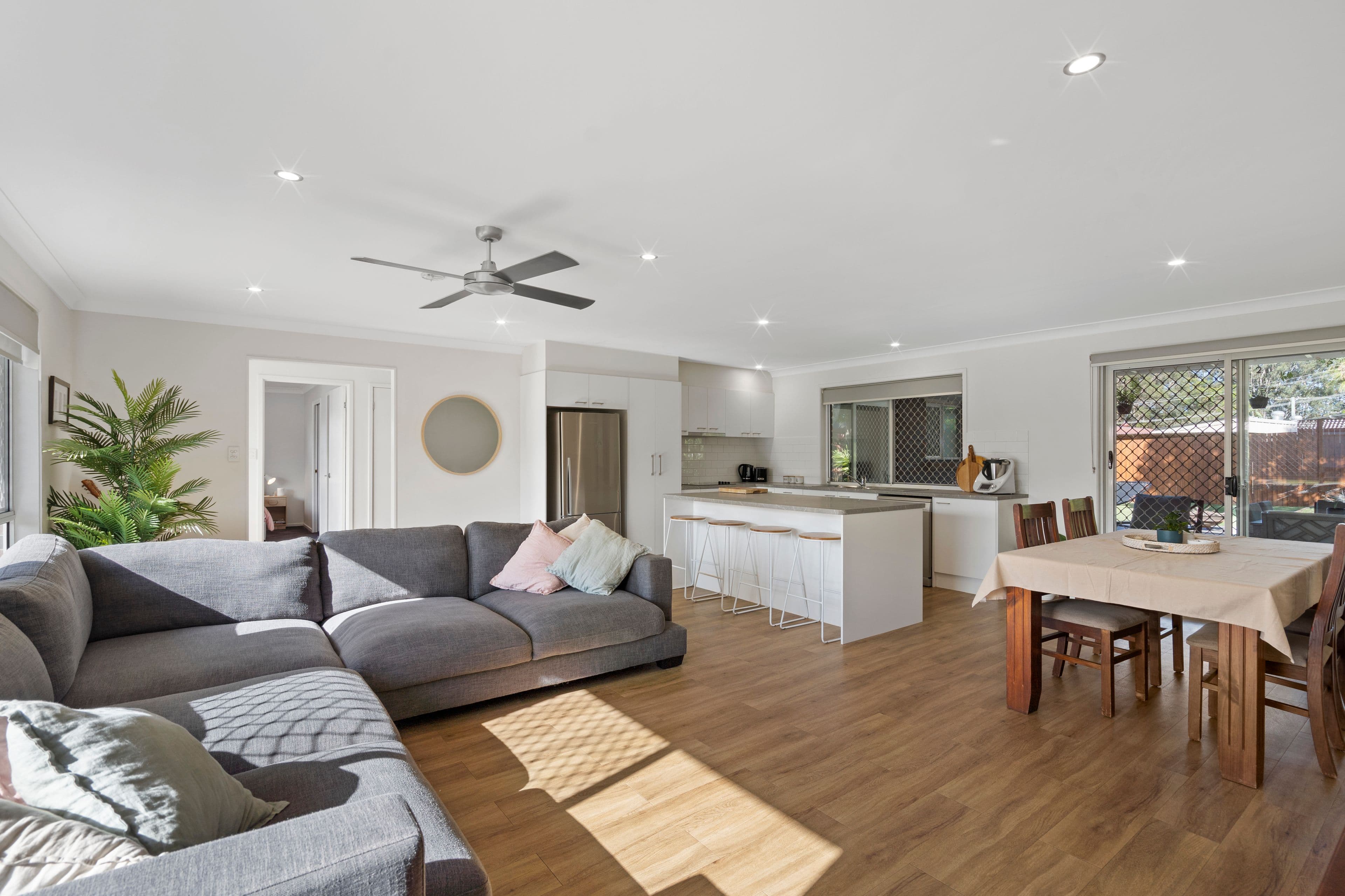 10 Lapidus Street, Birkdale QLD 4159, Birkdale - Thumbnail 3
