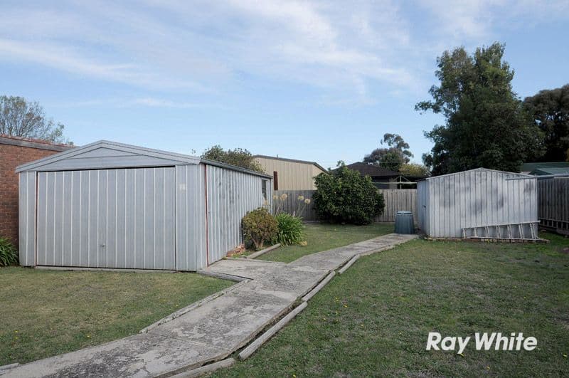 2 Valma Avenue, CRANBOURNE VIC 3977, Cranbourne - Thumbnail 2