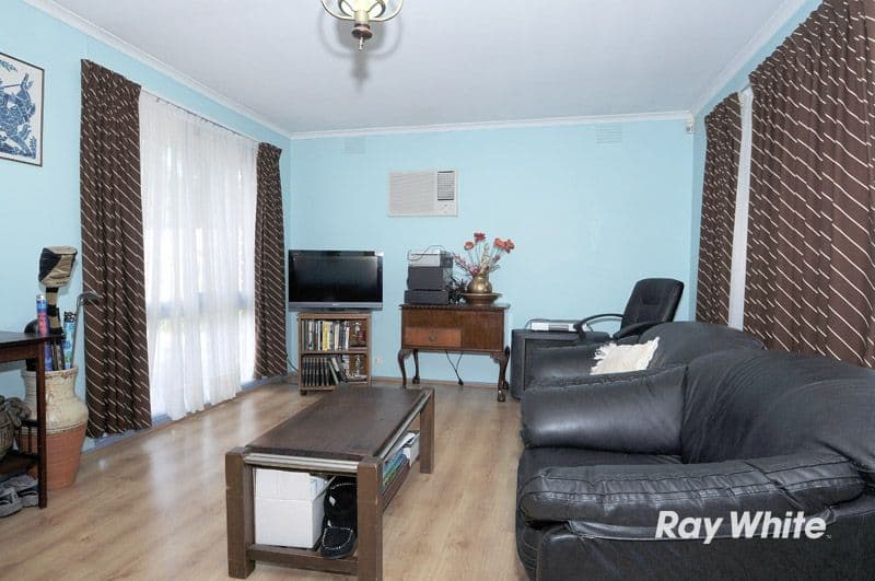 2 Valma Avenue, CRANBOURNE VIC 3977, Cranbourne - Thumbnail 3
