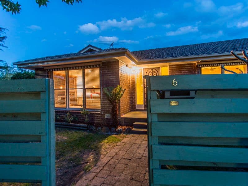6 Lawn Court, FRANKSTON VIC 3199, Frankston - Image 1