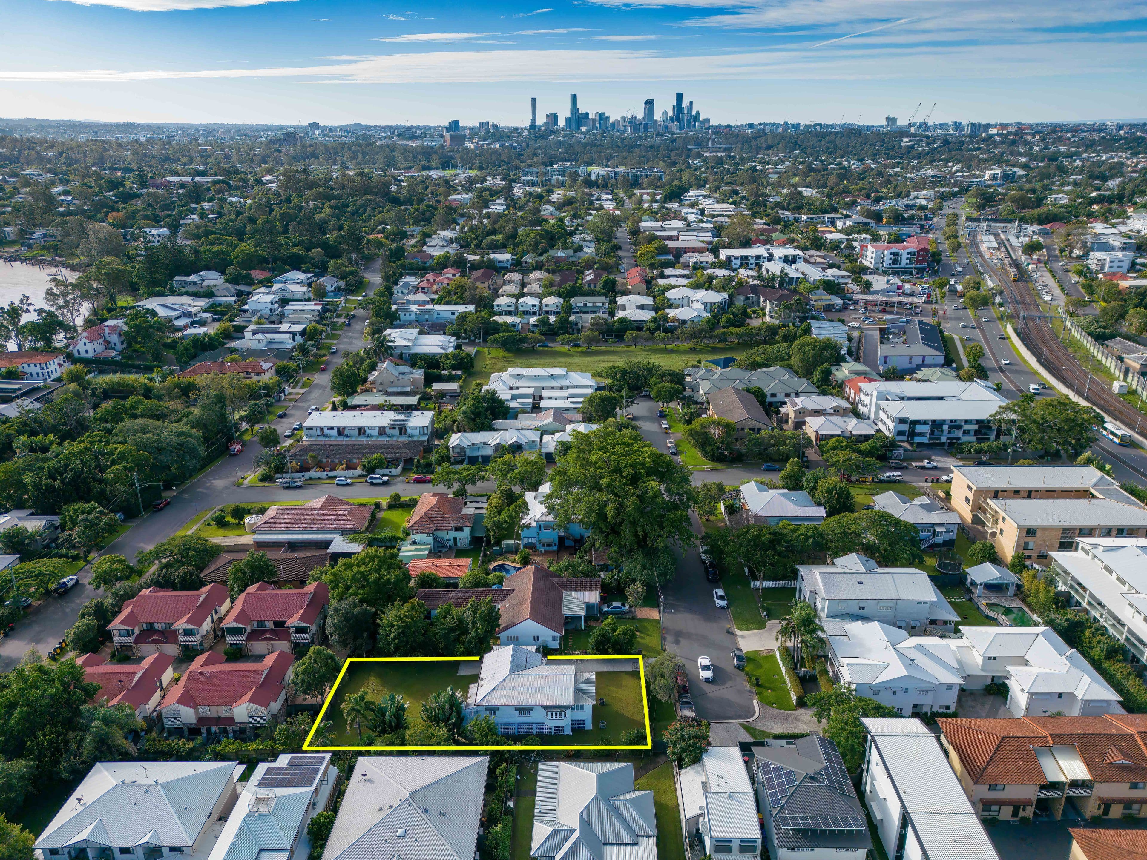 37 Simon Street, Yeronga QLD 4104, Yeronga - Thumbnail 2