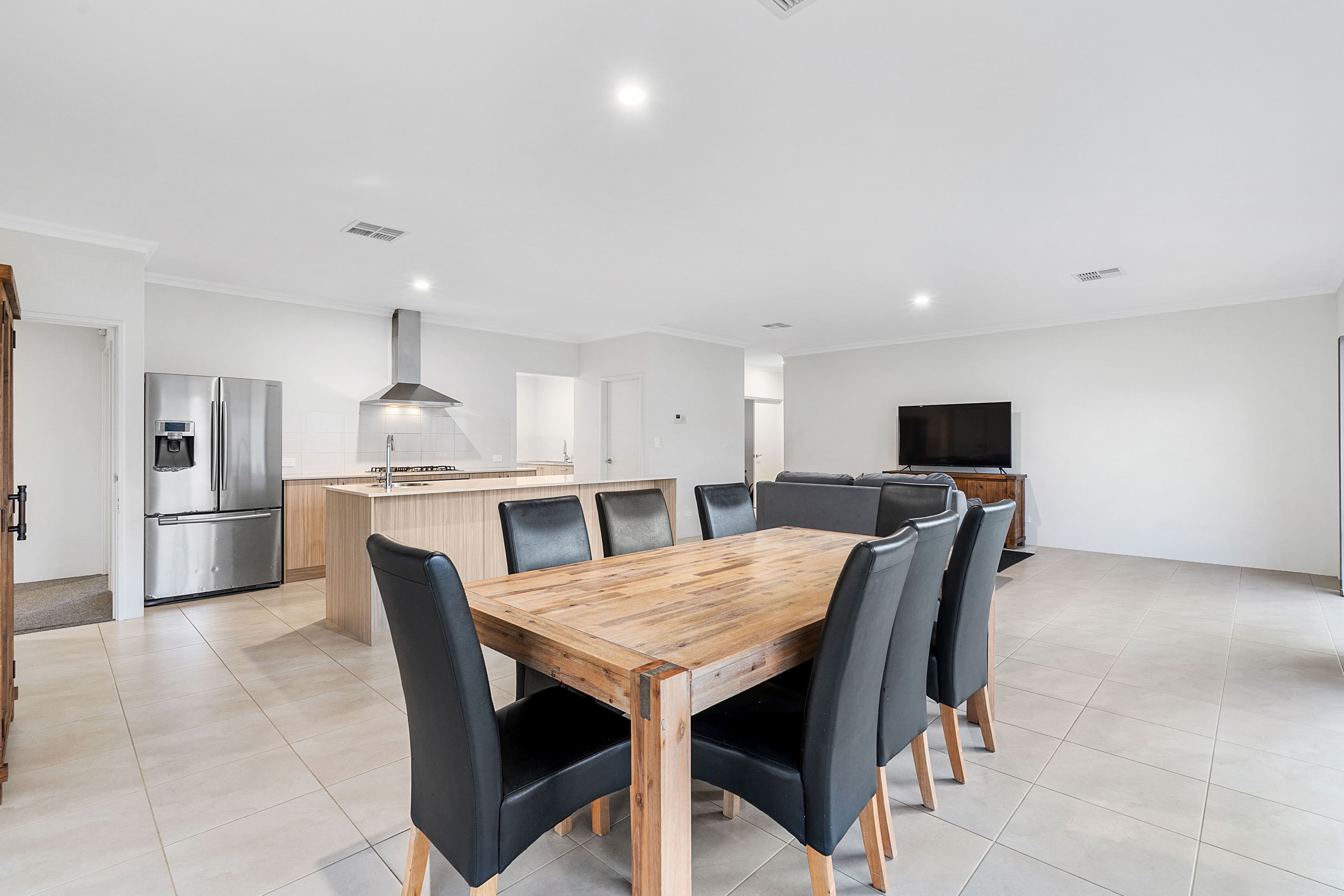 6 Pirianda Close, Clarkson WA 6030, Clarkson - Thumbnail 4