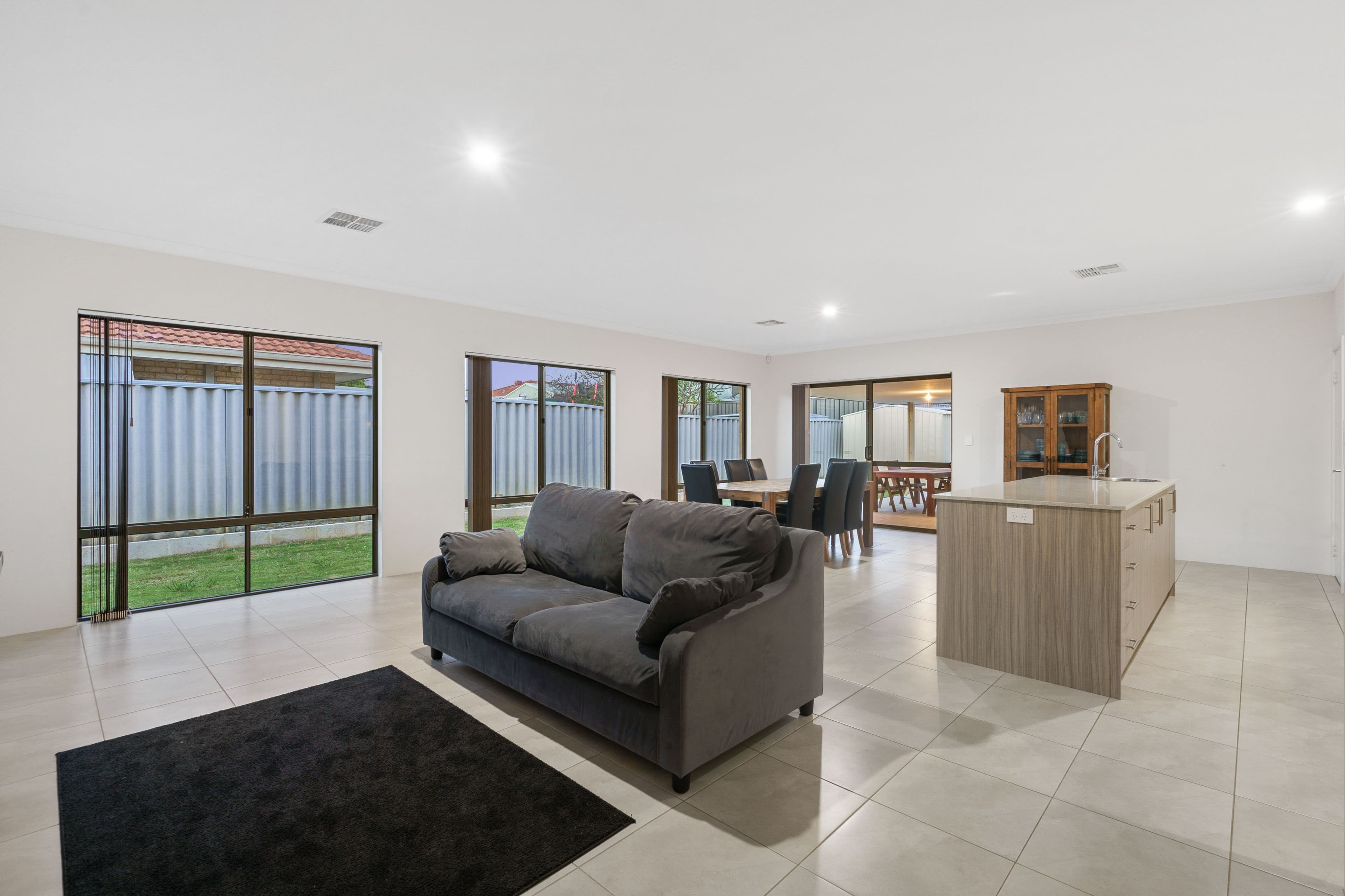 6 Pirianda Close, Clarkson WA 6030, Clarkson - Thumbnail 5