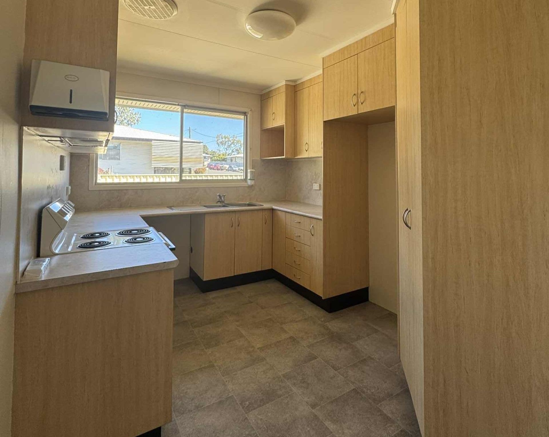12 Rose Street, Moranbah, QLD, 4744, Moranbah - Thumbnail 6