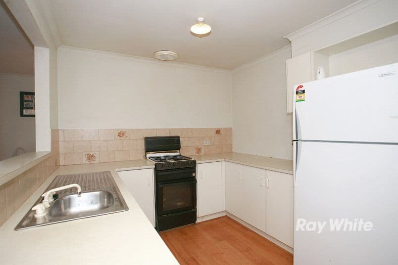 4 Borrowdale Court, CRANBOURNE VIC 3977, Cranbourne West - Thumbnail 2