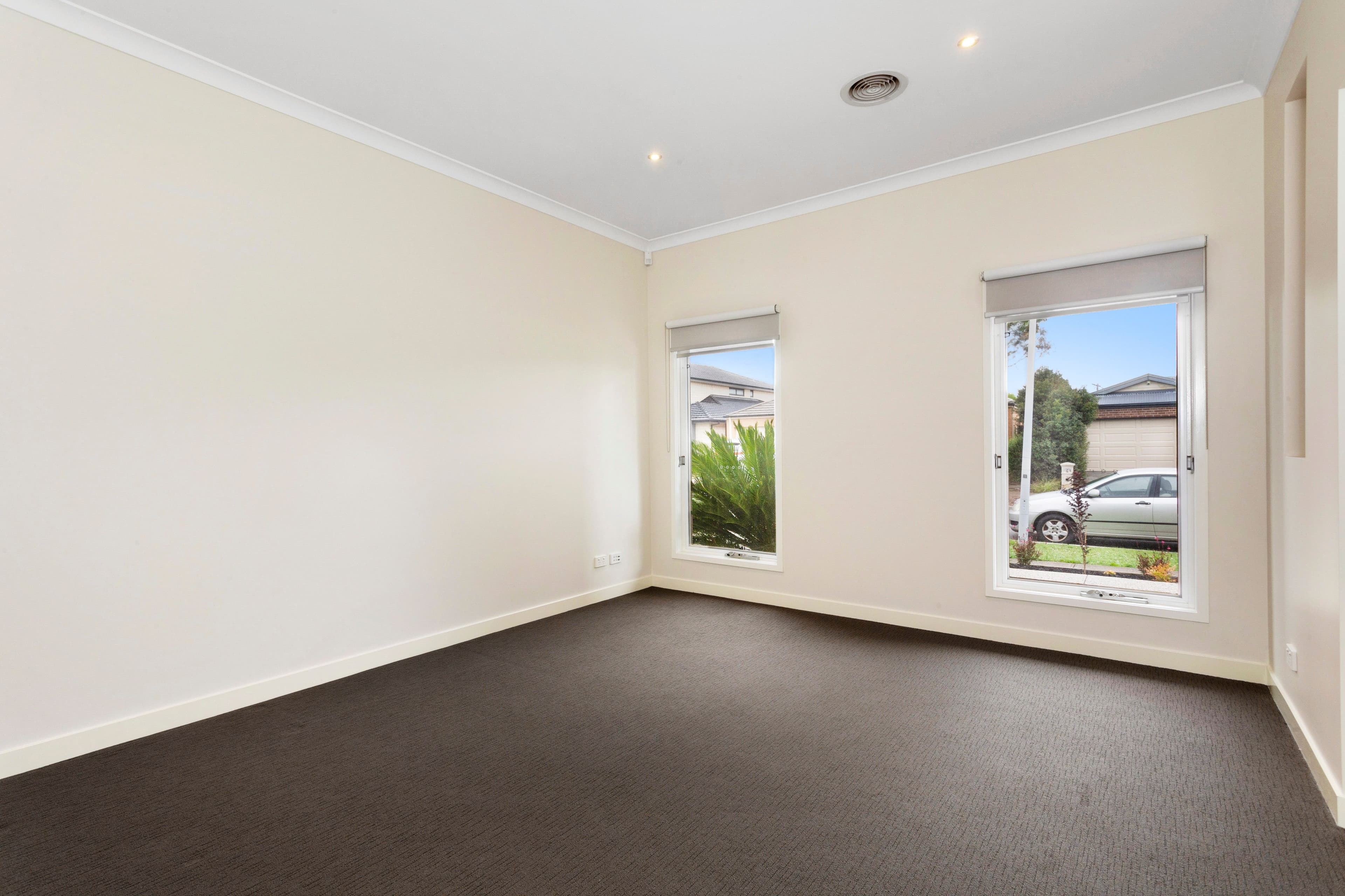 19 Suncroft Drive, Lalor VIC 3075, Lalor - Thumbnail 2