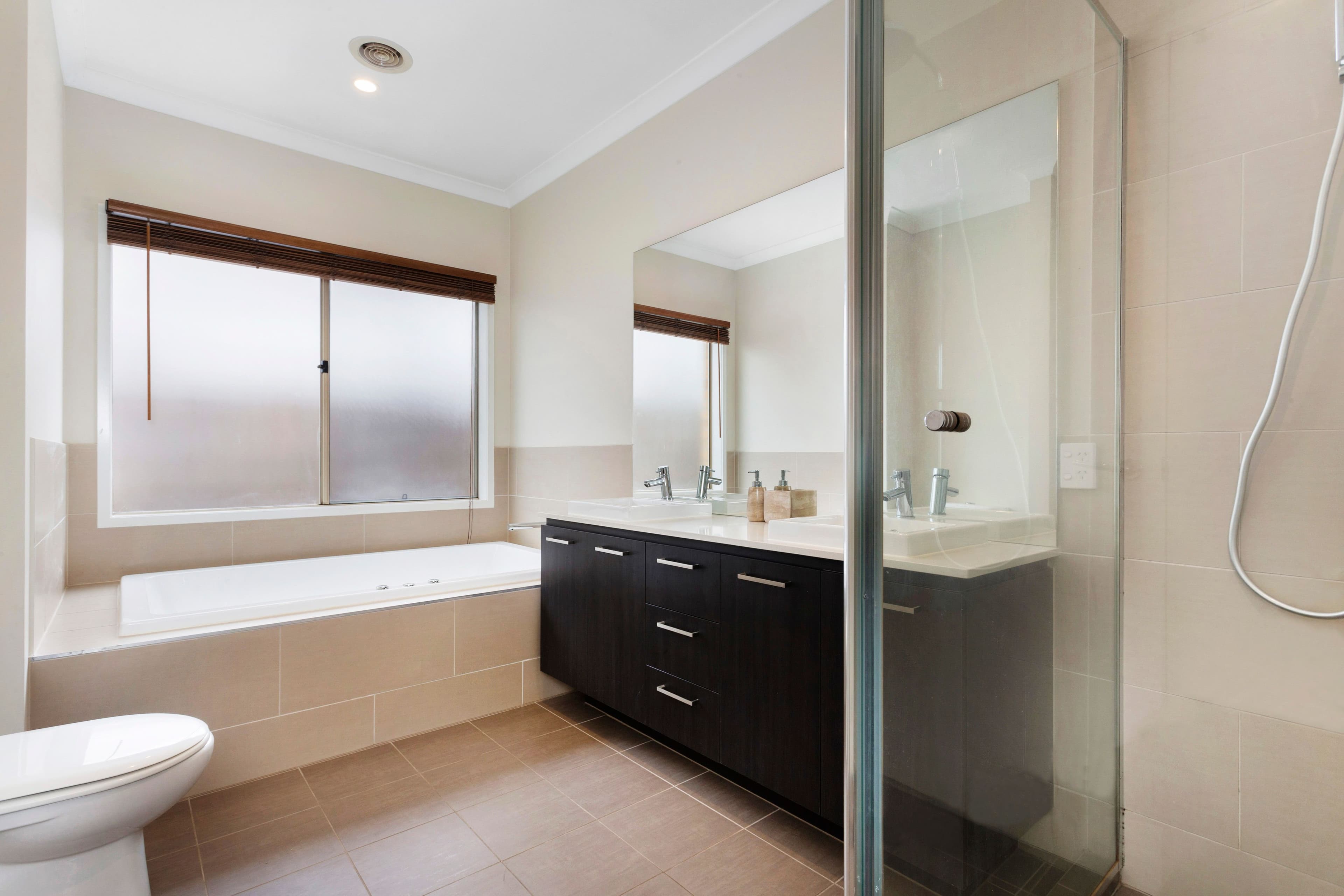 19 Suncroft Drive, Lalor VIC 3075, Lalor - Thumbnail 8