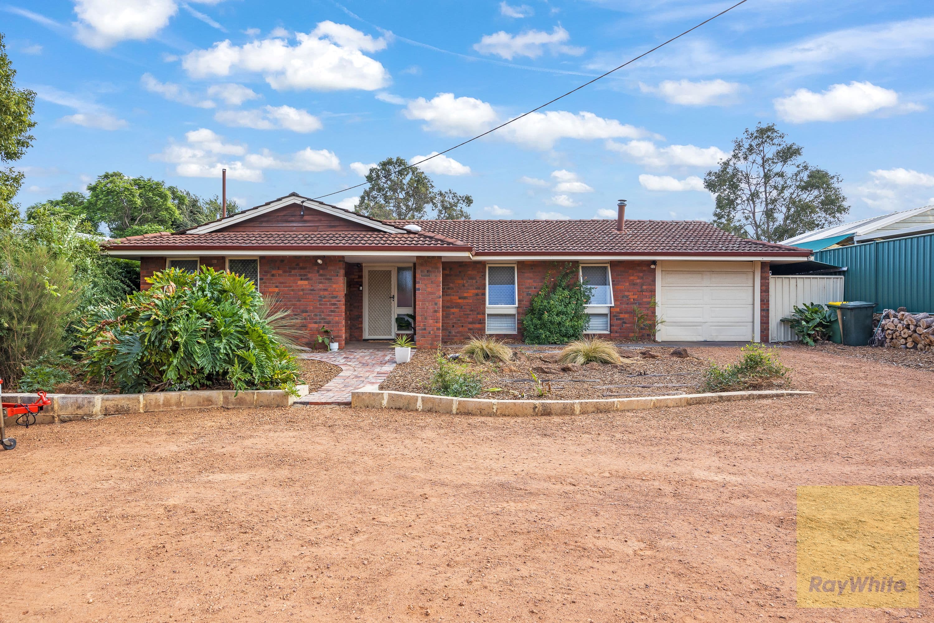 98 Lesmurdie Road, Lesmurdie WA 6076, Lesmurdie - Image 1