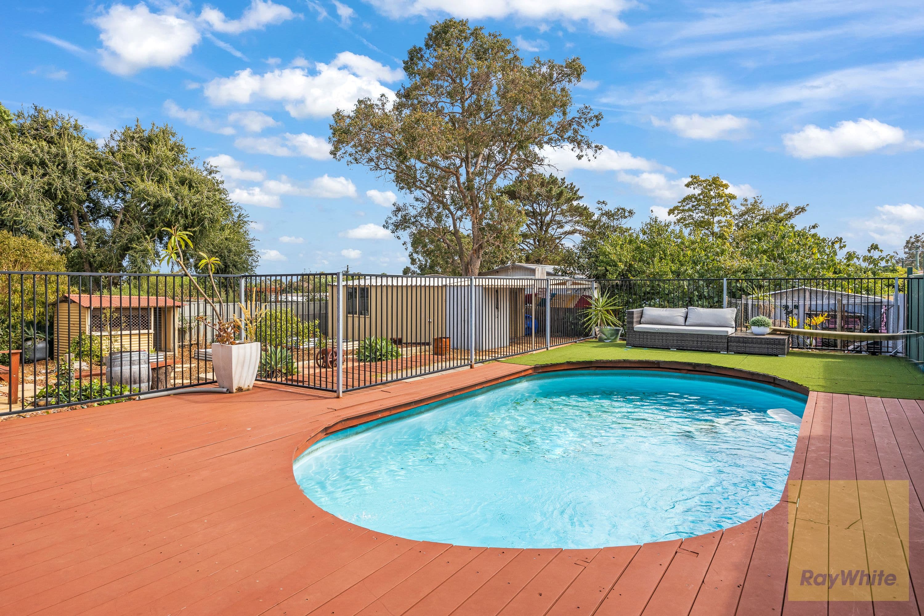 98 Lesmurdie Road, Lesmurdie WA 6076, Lesmurdie - Thumbnail 2