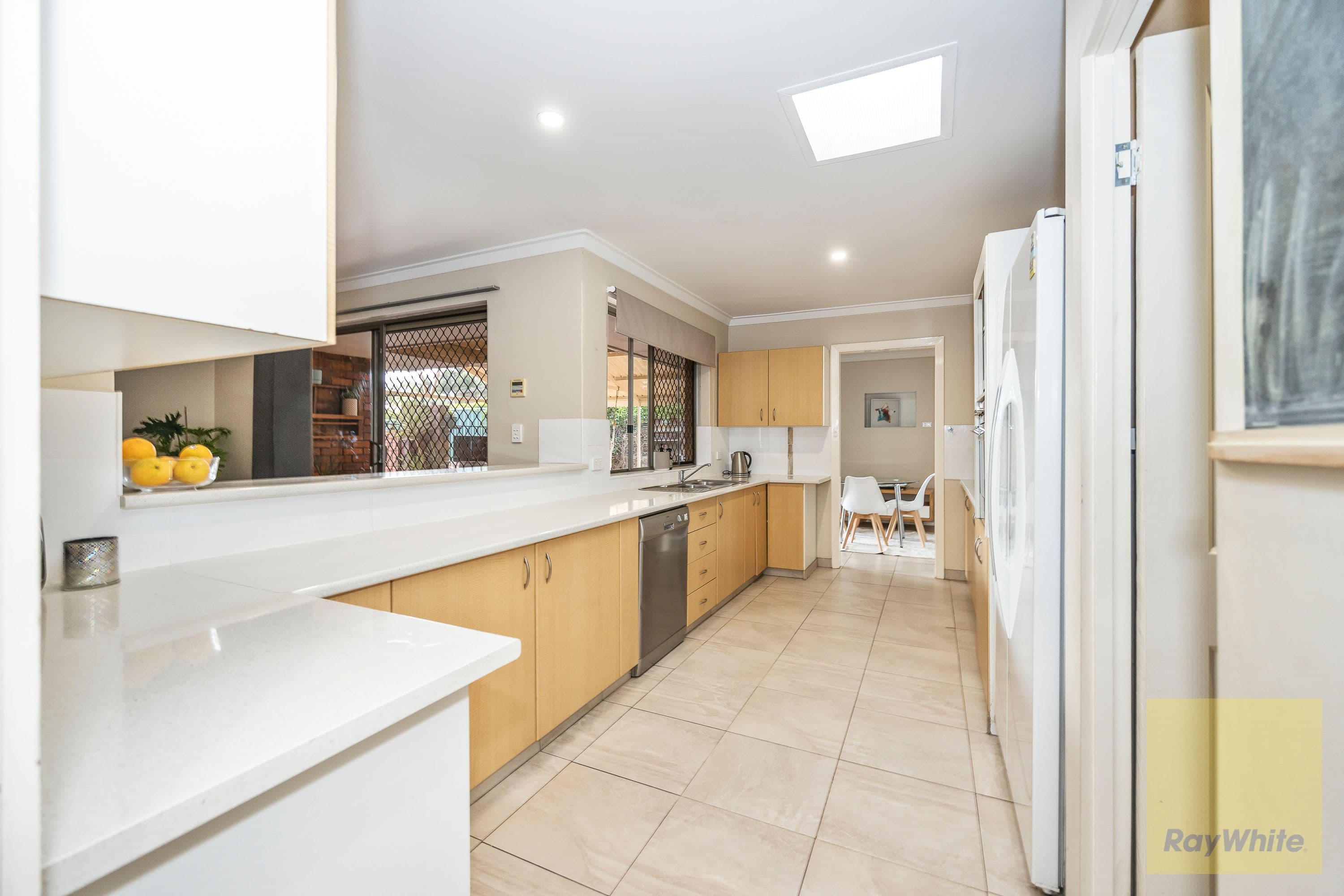 98 Lesmurdie Road, Lesmurdie WA 6076, Lesmurdie - Thumbnail 4