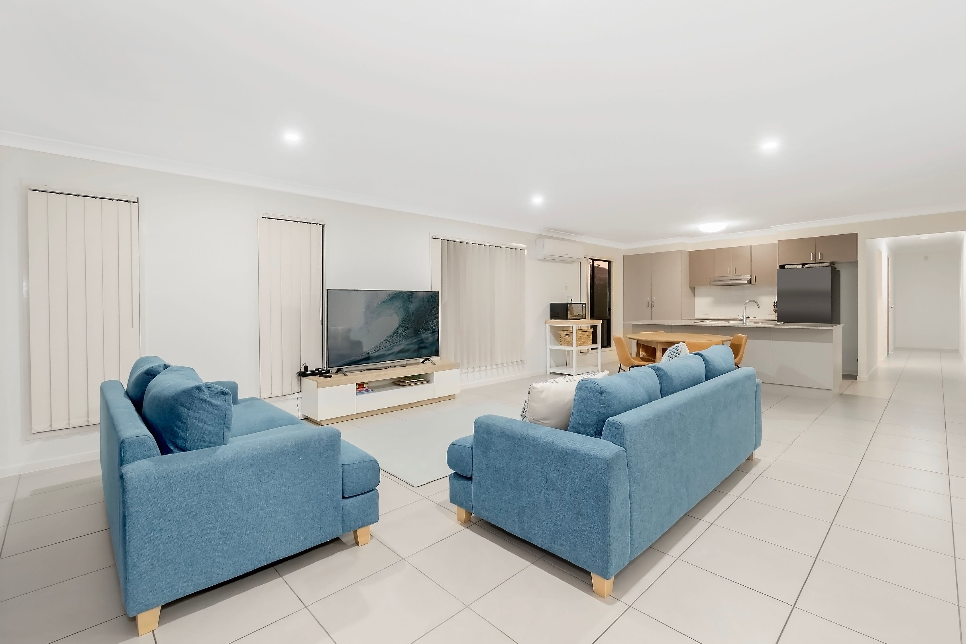 20 Silver Gull Street, Coomera QLD 4209, Coomera - Thumbnail 3