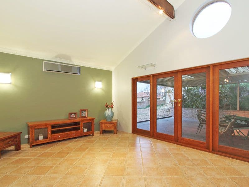 367 Summerlakes Parade, BALLAJURA WA 6066, Ballajura - Thumbnail 7
