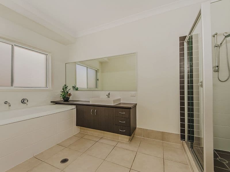 7 Kudzu Street, UPPER COOMERA QLD 4209, Upper Coomera - Thumbnail 4