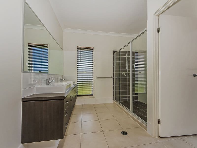7 Kudzu Street, UPPER COOMERA QLD 4209, Upper Coomera - Thumbnail 7