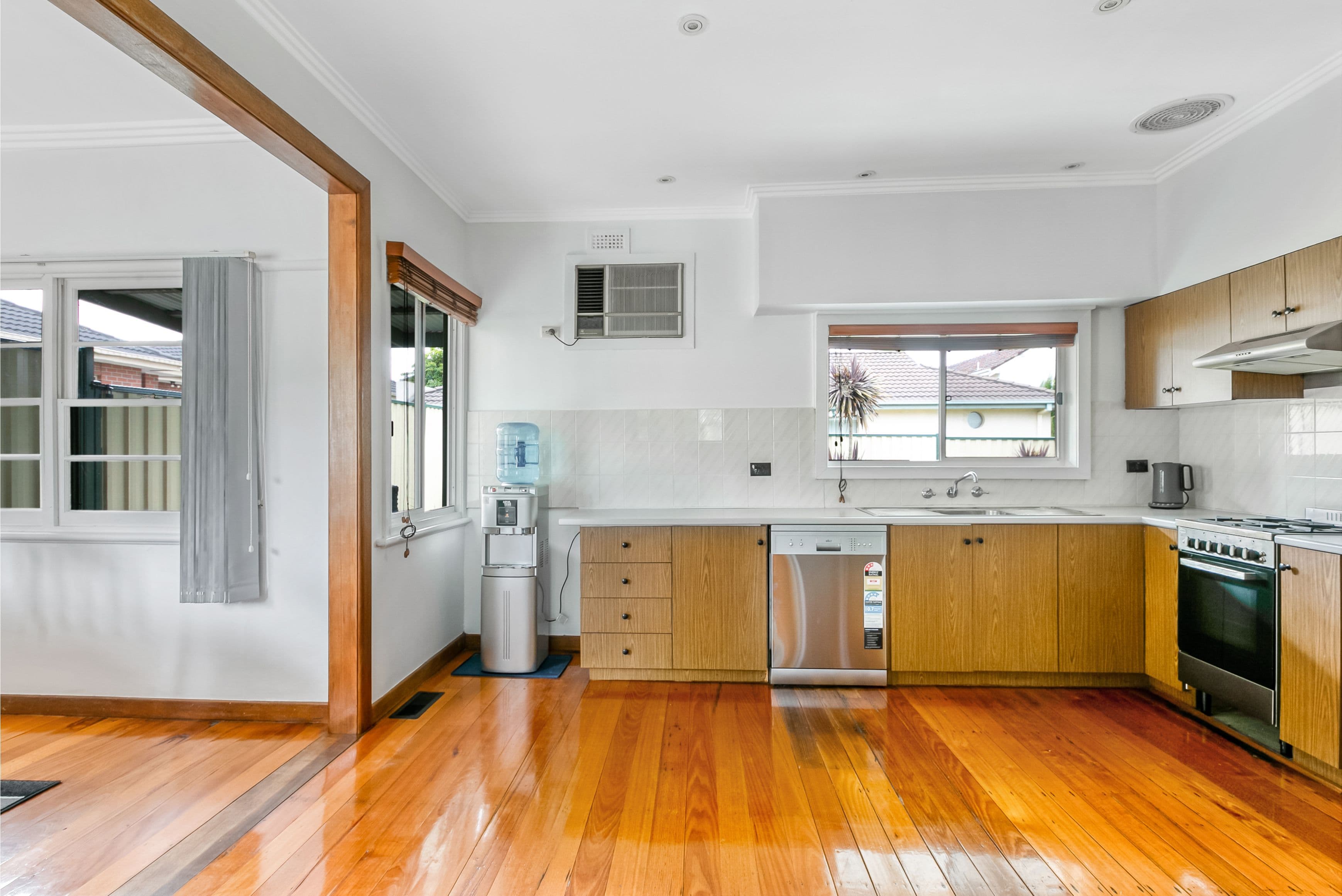 4 McColl Street, Reservoir VIC 3073, Reservoir - Thumbnail 4