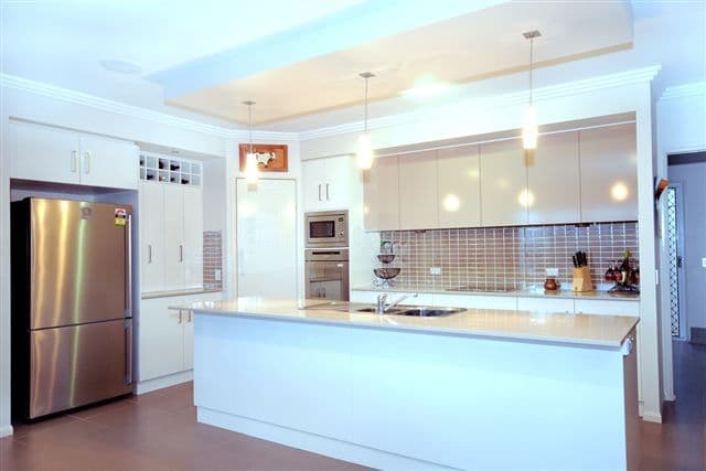 19 Banksdale Drive, MIDDLE RIDGE QLD 4350, Middle Ridge - Thumbnail 2