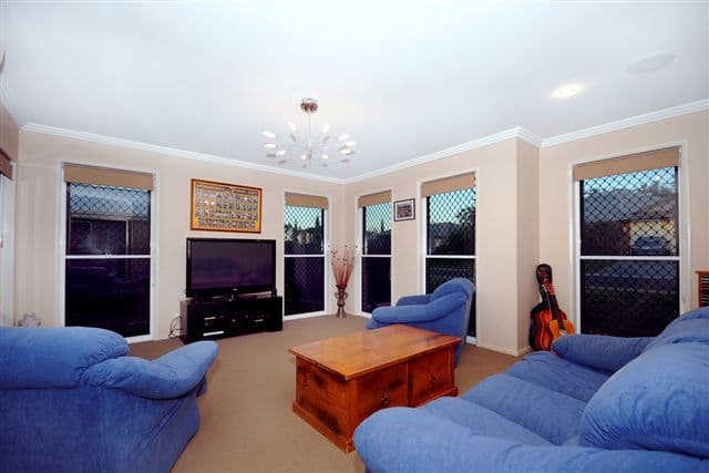 19 Banksdale Drive, MIDDLE RIDGE QLD 4350, Middle Ridge - Thumbnail 4