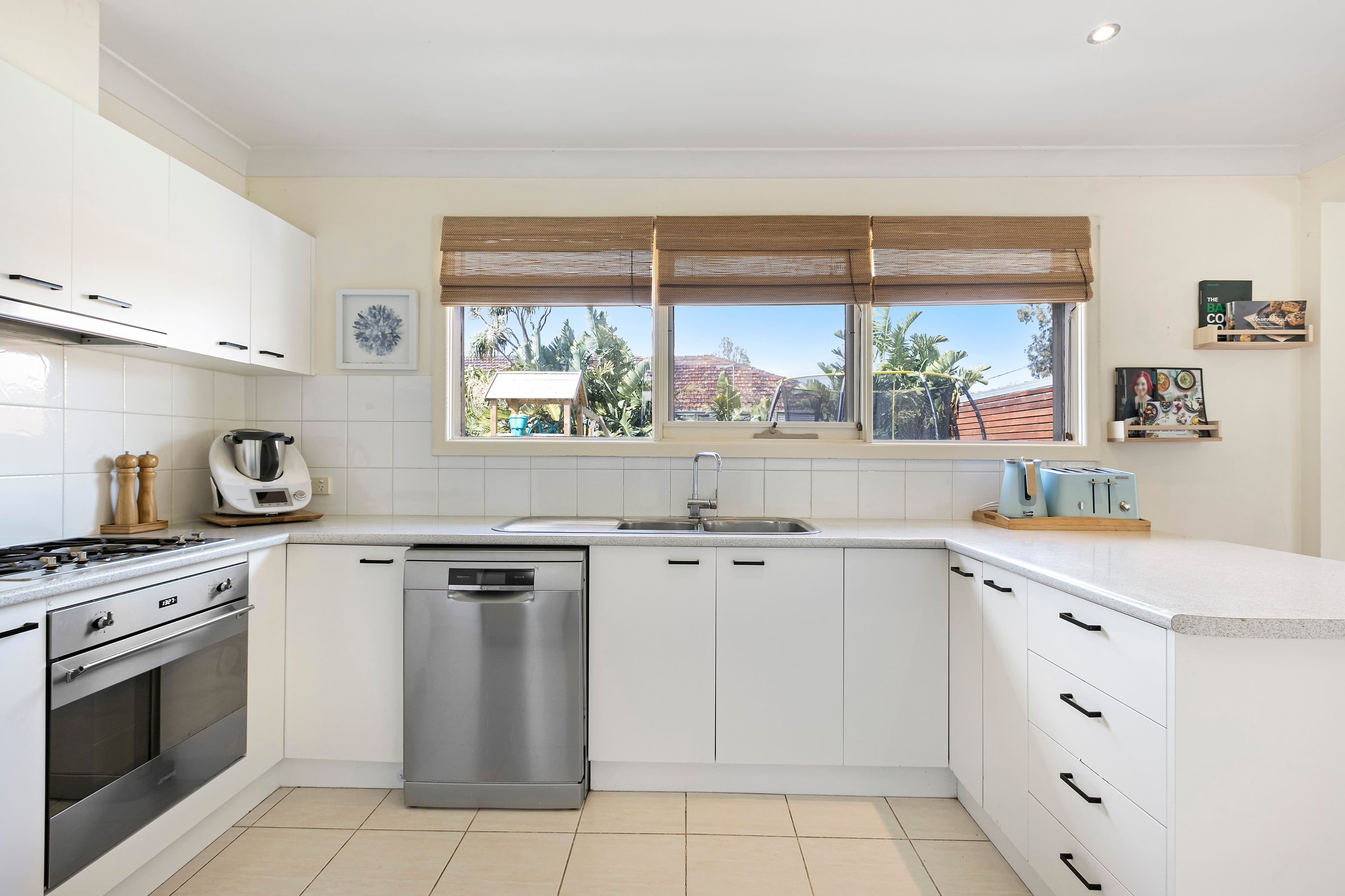 83 Kirkwood Avenue, Seaford VIC 3198, Seaford - Thumbnail 4