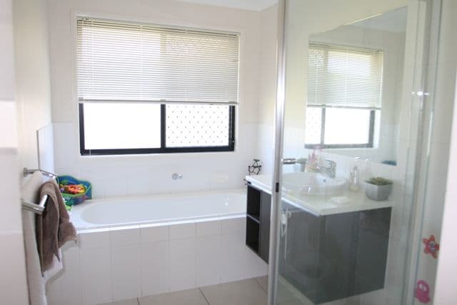 67 Maidenwell Road, ORMEAU QLD 4208, Ormeau - Thumbnail 5